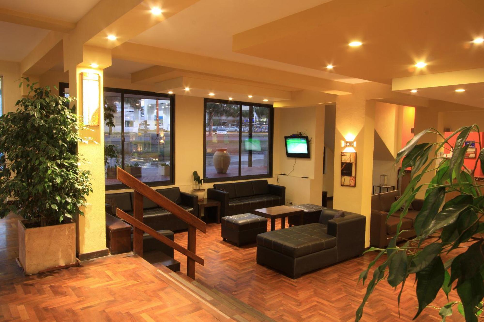 Sierralago Hotel